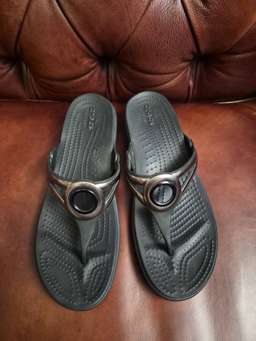 Crocs Sanrah Beveled Circle Wedge Sandals W9